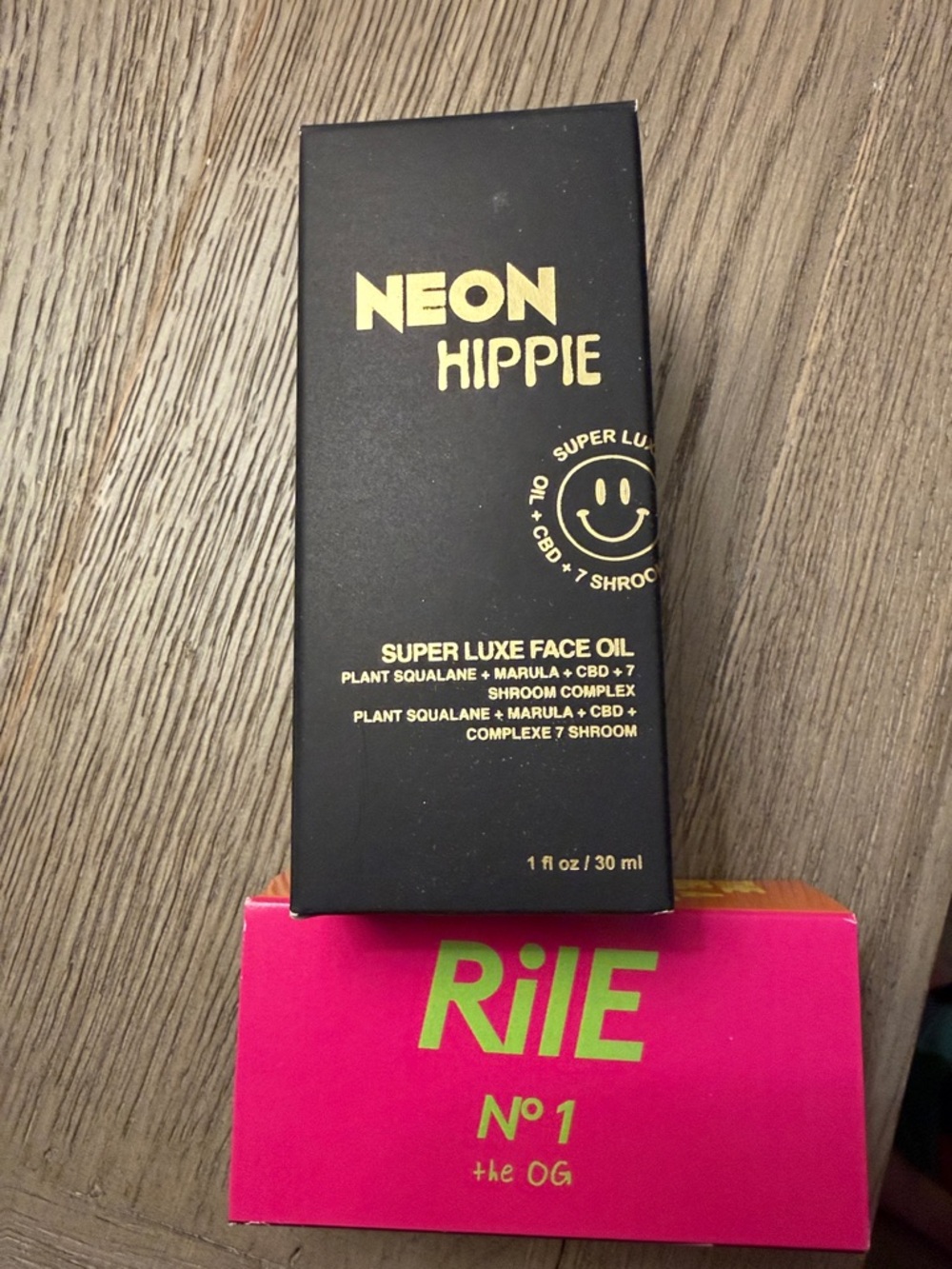 NEON HIPPiE Super Luxe Face Oil - Black & Gold Packaging
